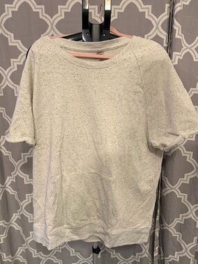 Mono B 3x Cream Short-Sleeve Speckled Pullover short sleeve top with pocket